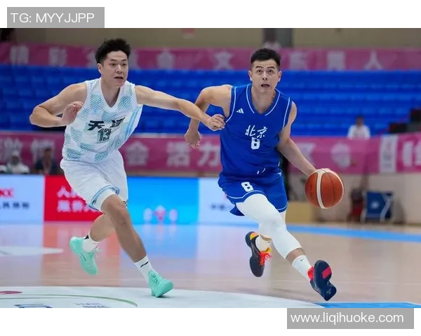 北京篮球队在冠军赛中的团队协作表现分析与精彩瞬间回顾